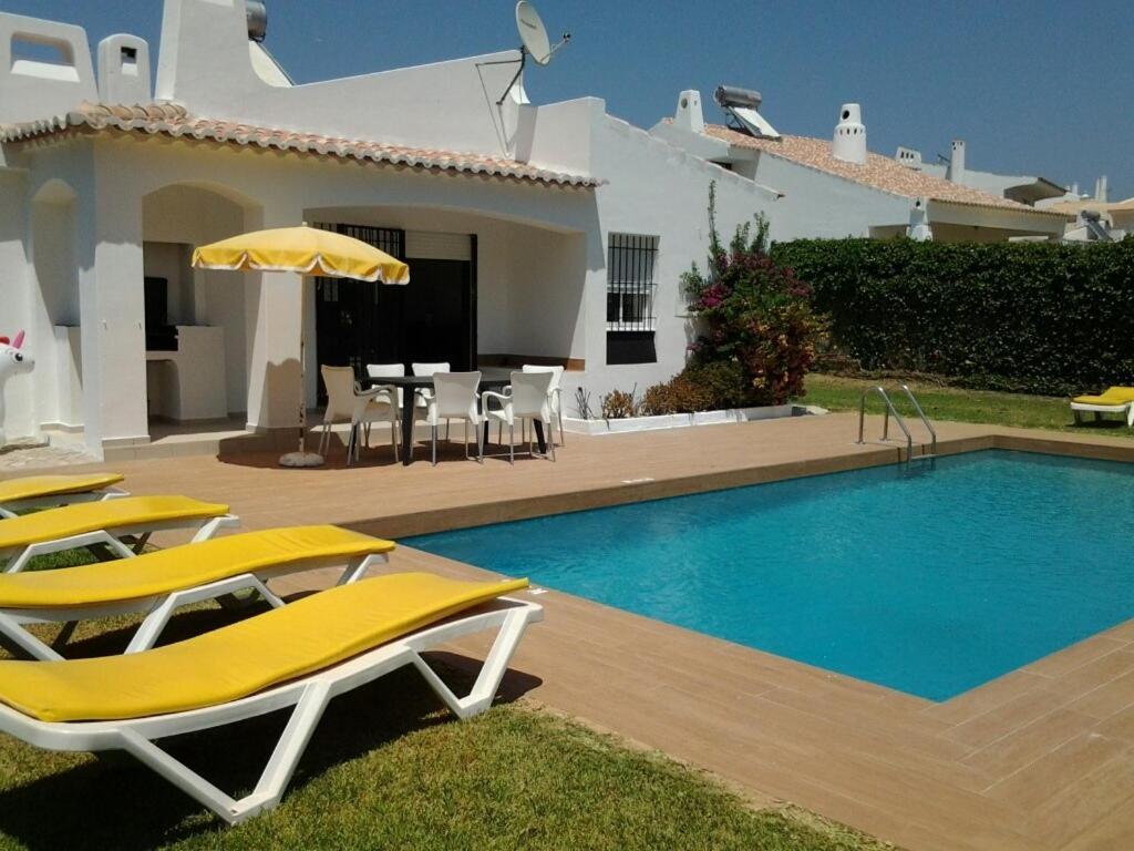 Rua Julio Dinis T14 * Albufeira